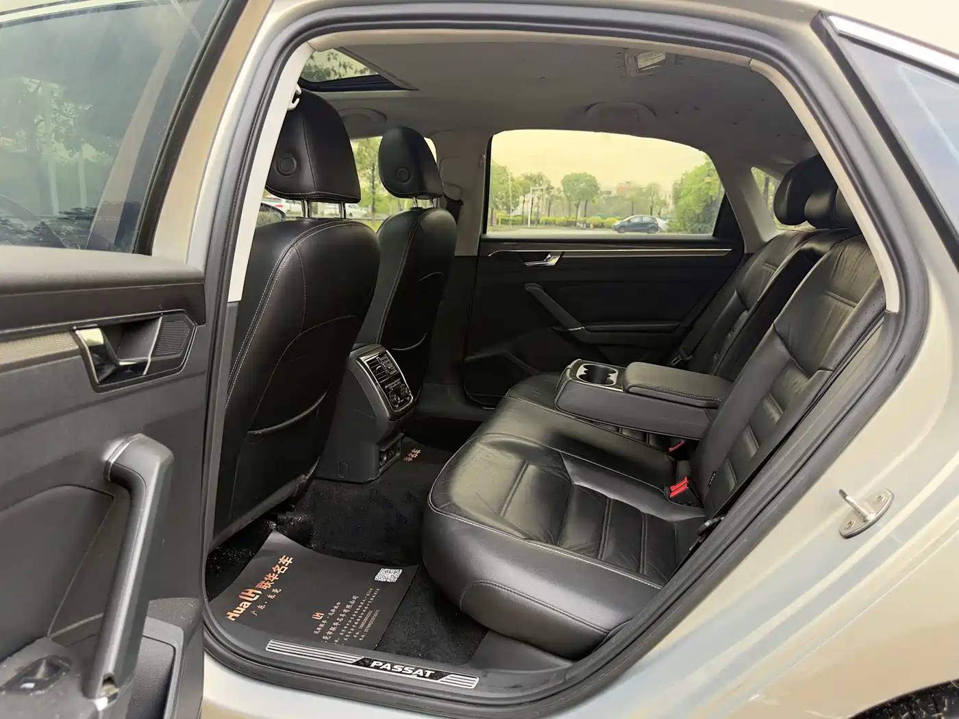 Volkswagen Passat 2017 330TSI DSG Luxury фото 20