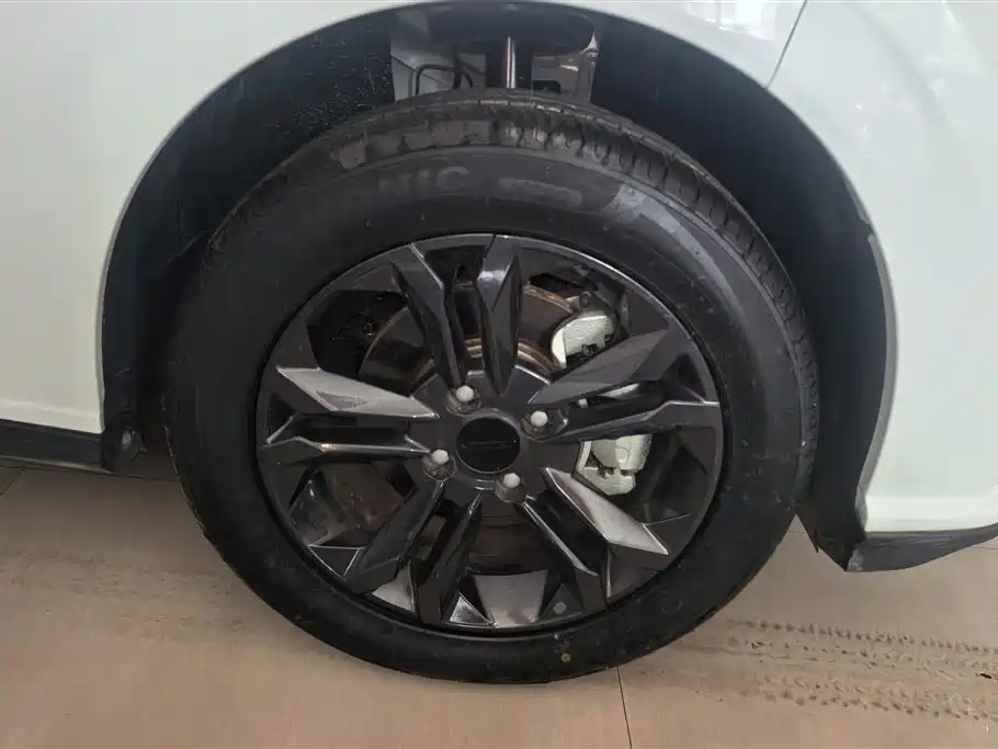 DONGFENG FENGSHEN YI HYUN