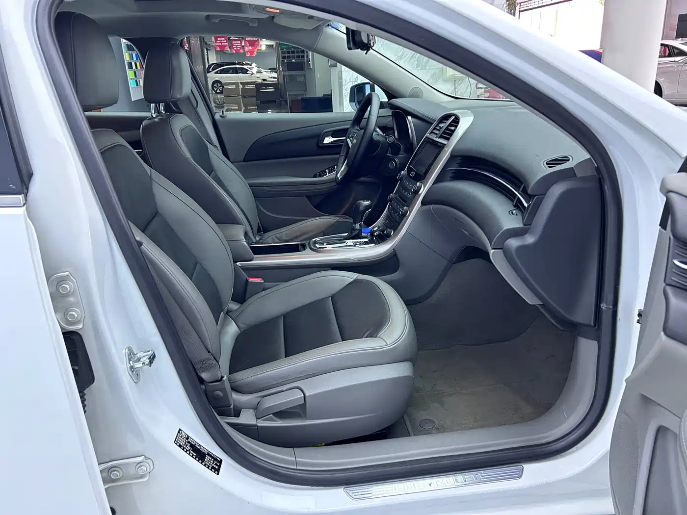 Chevrolet Malibu 2012 2.0L Automatic Comfort Edition фото 10