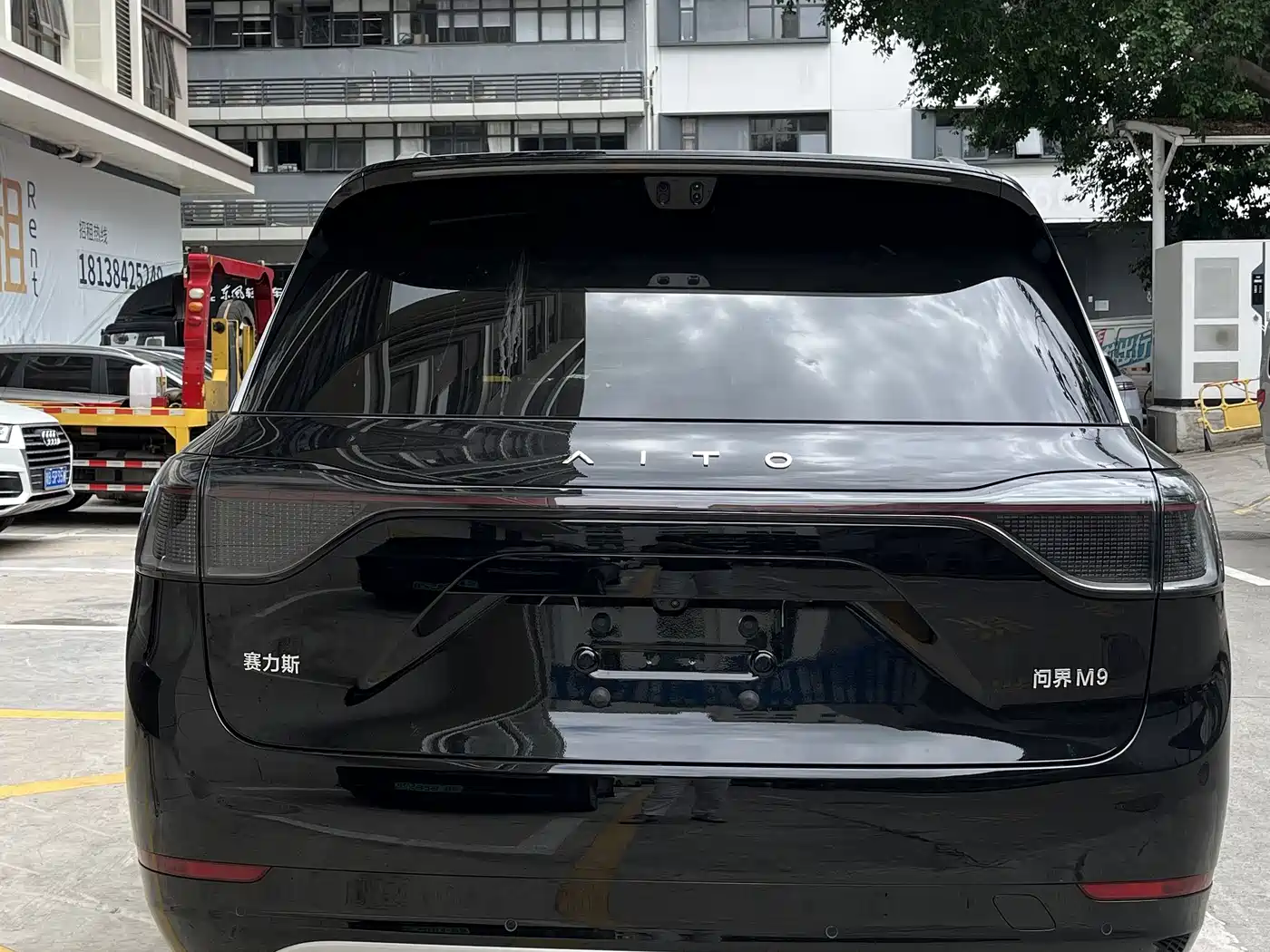 AITO Wenjie AITO M9 2025 Extended Range Ultra 52kWh 6-Seater фото 11