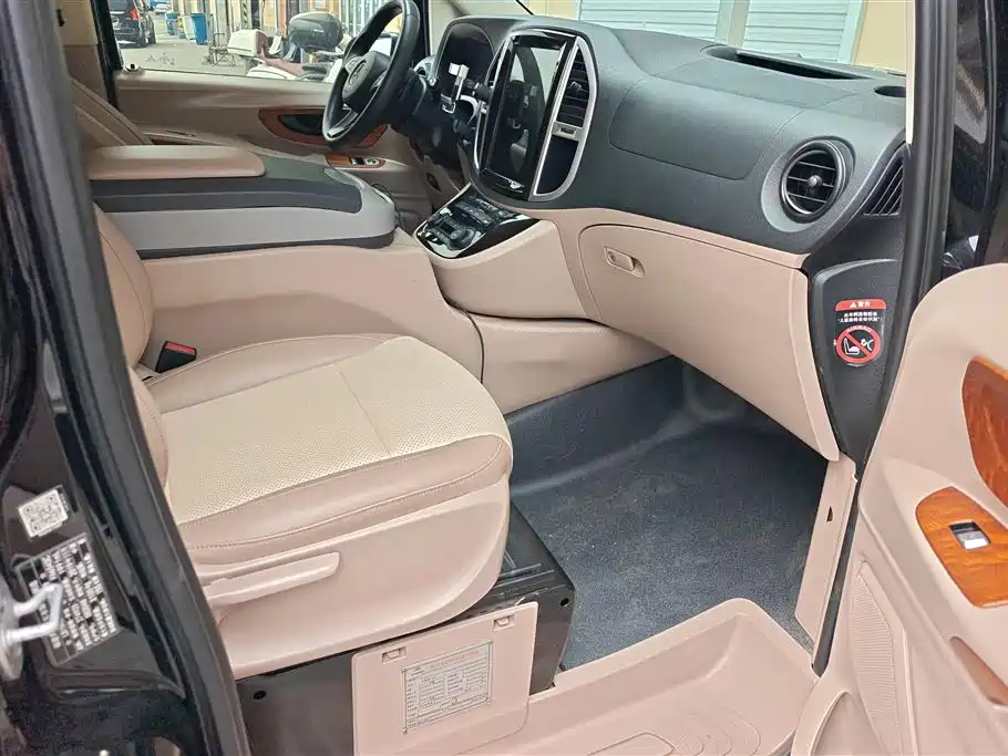 Mercedes-Benz Vito 2018 2.0T Elite Edition 7-Seater China V фото 8