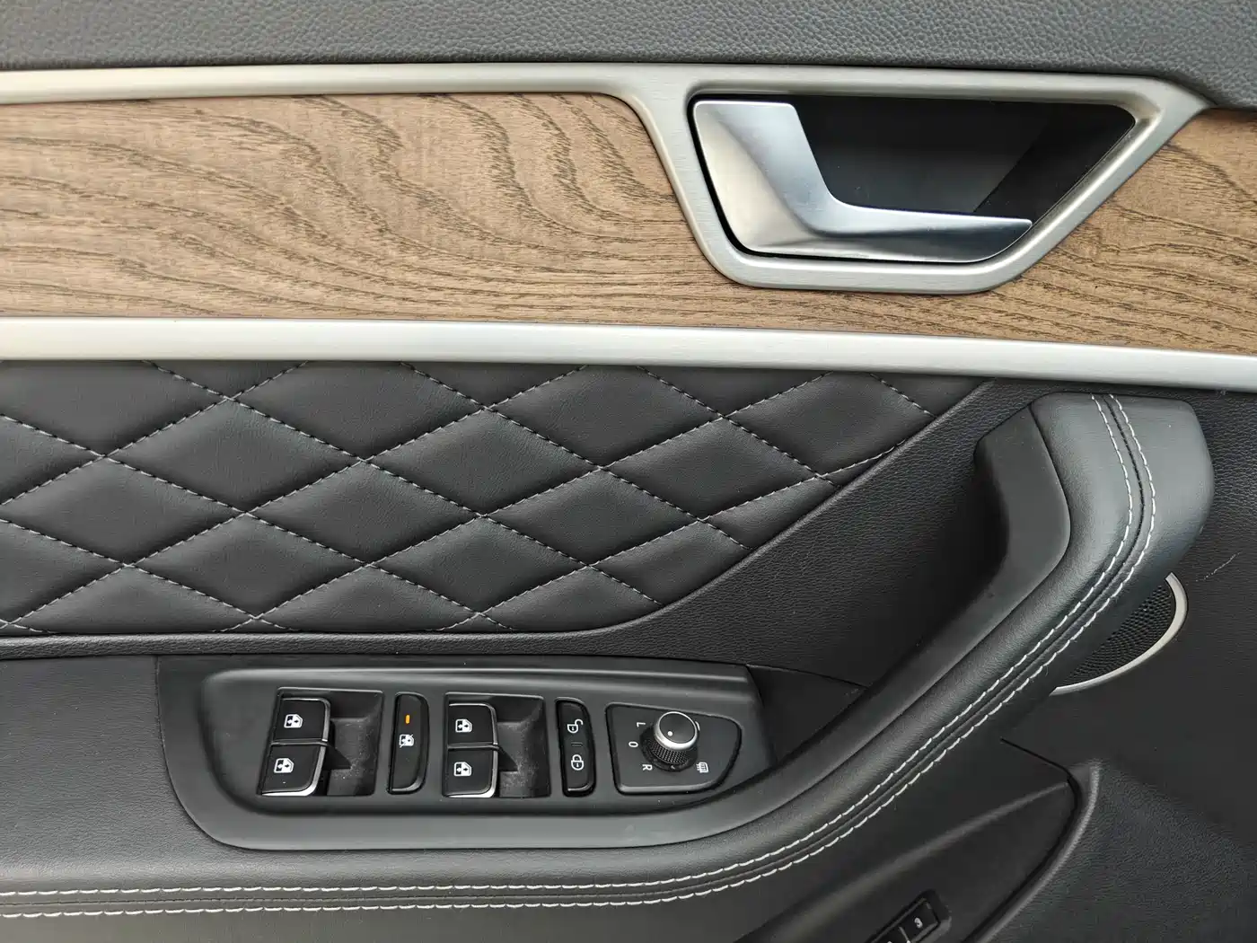 Hongqi HS7 2022 2.0T DCT 2WD ZhiLian QiChang Edition 5-seater фото 13