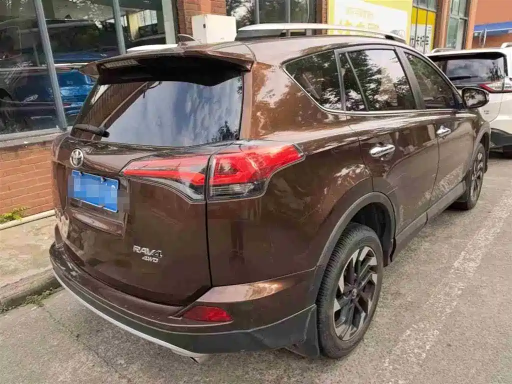 Toyota RAV4 Rongfang 2016 2.5L Automatic 4WD Elite фото 3