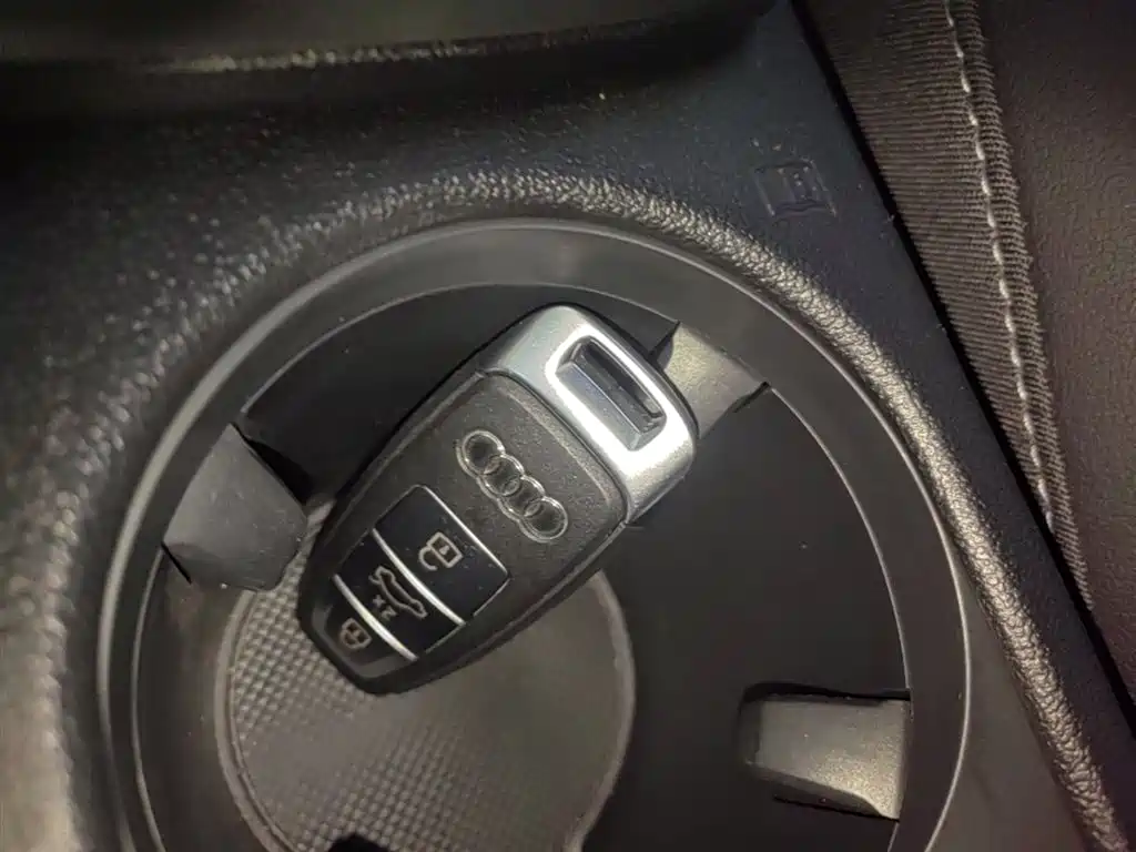 Audi A3 2023 Facelift A3L Limousine 35 TFSI Fashion Sport фото 9