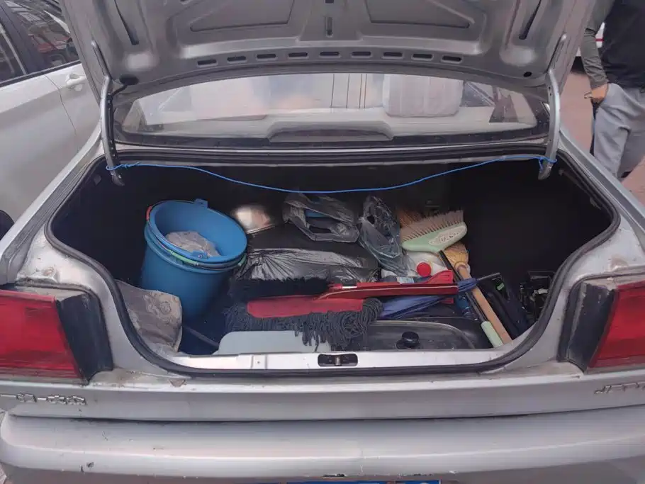 صورة 4 - Volkswagen Jetta