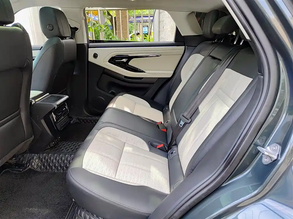 Land Rover Range Rover Evoque 2021 Range Rover Evoque L 249PS R-Dynamic First Edition Launch Edition фото 8