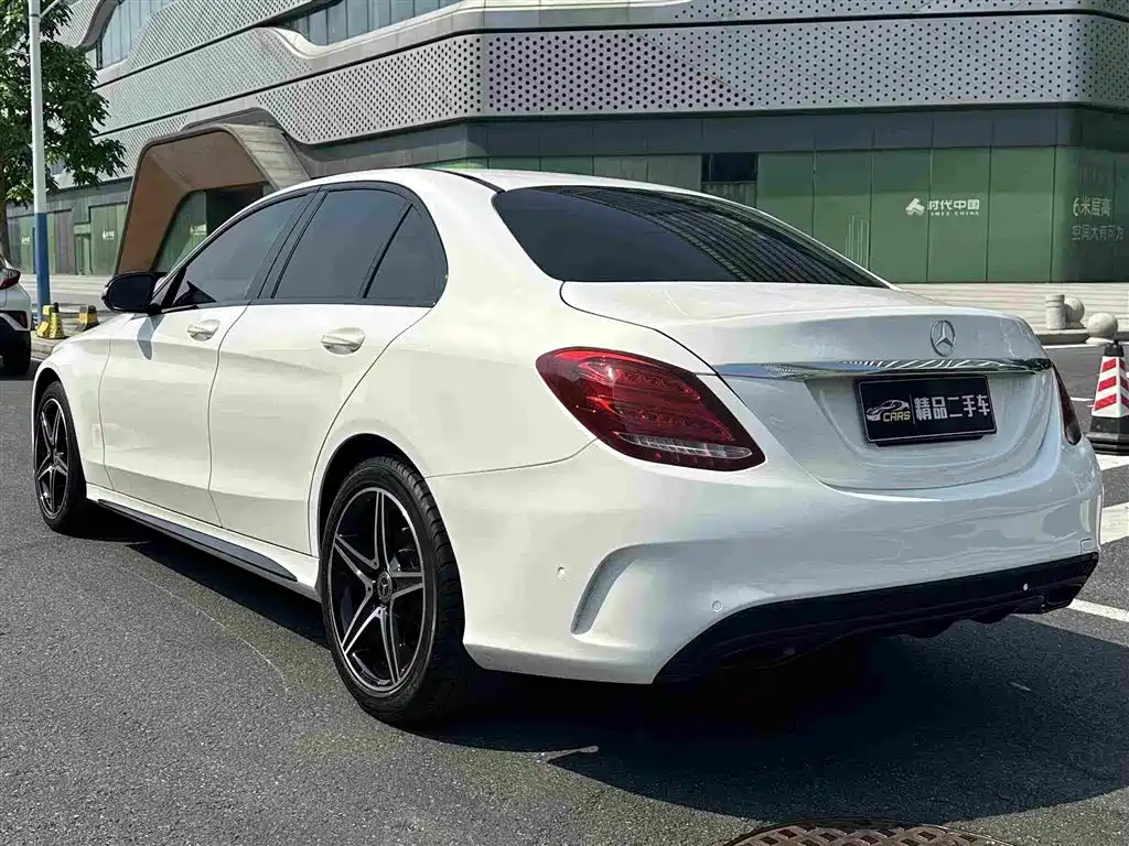 Фото 9 - Mercedes-Benz C-Class