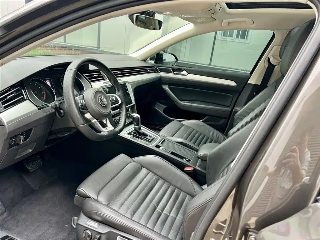 Volkswagen Weilan 2018 380TSI 2WD Comfort Edition фото 5
