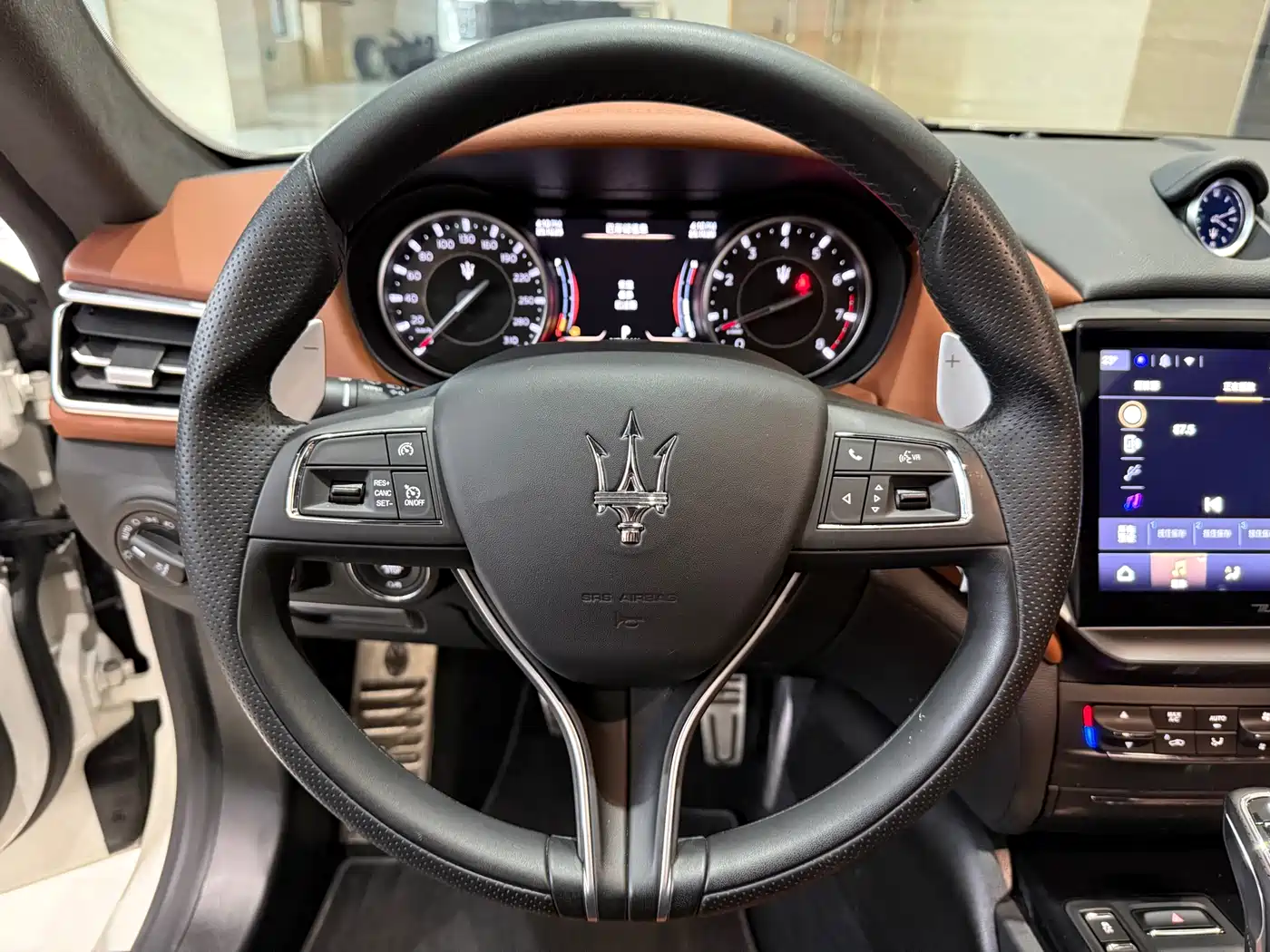 Maserati Ghibli 2023 3.0T Modena фото 10