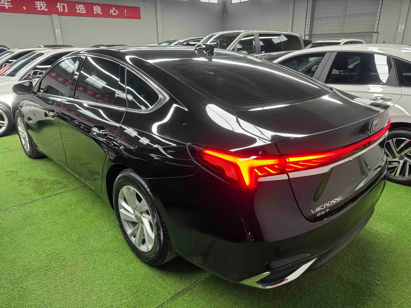 Buick LaCrosse 2023 Facelift 25T Overland Edition фото 6