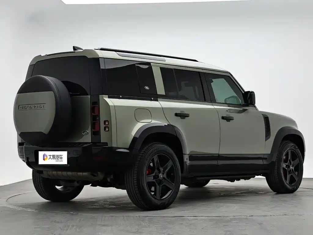 Фото 3 - Land Rover Defender