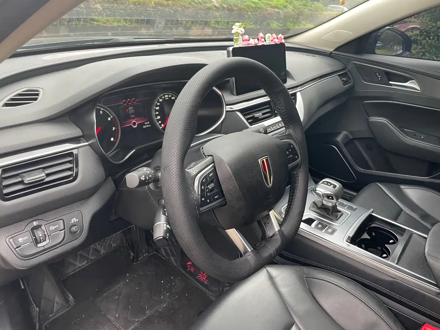 Hongqi H5 2022 Classic 1.5T DCT Flag Rhythm Edition фото 4