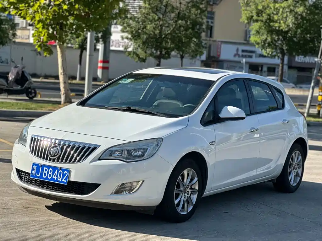 Photo 1 - Buick Excelle