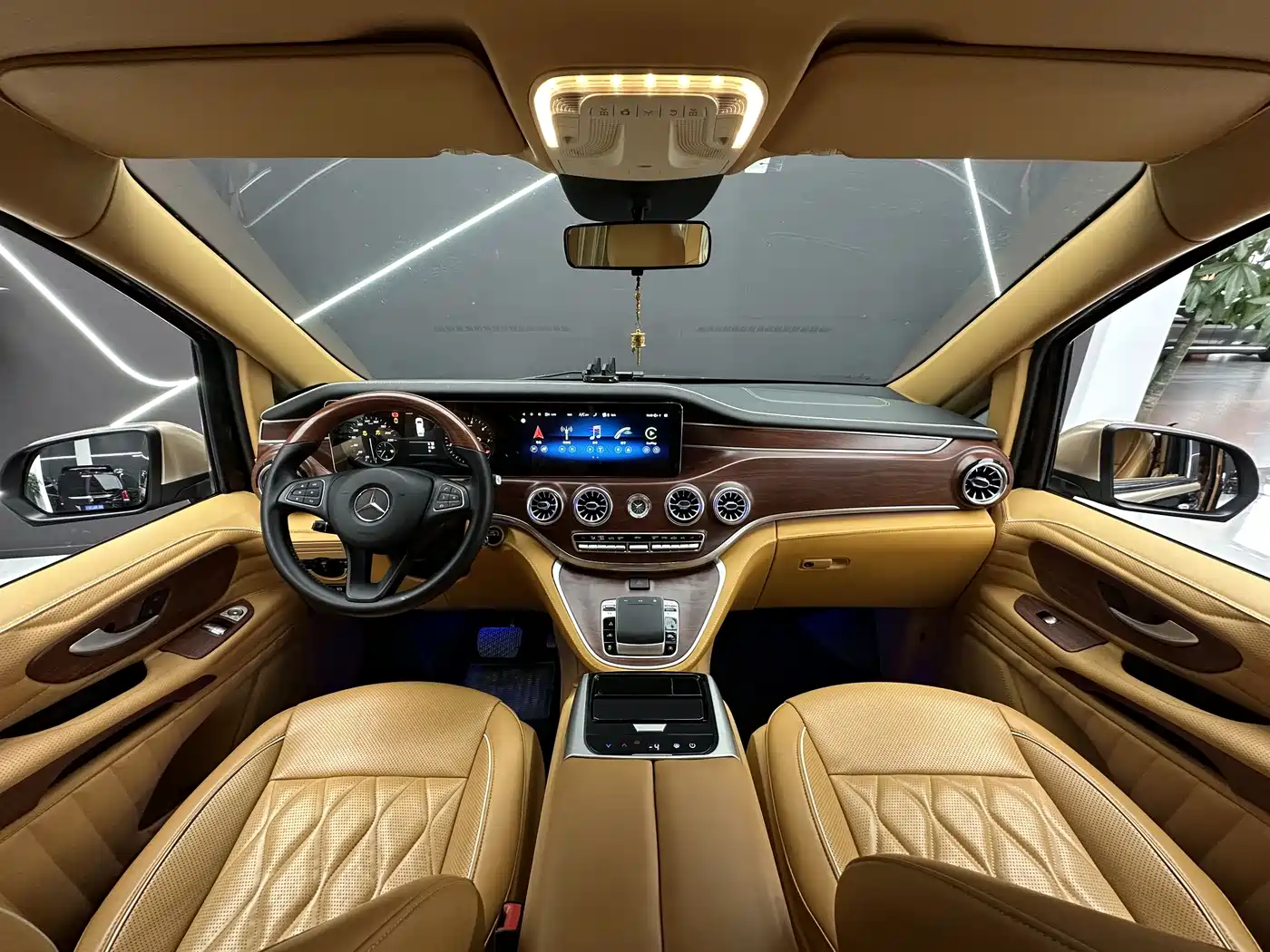 Mercedes-Benz Vito 2020 2.0T Elite Edition (7-seater) фото 6