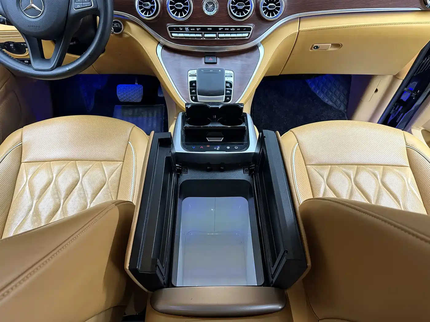 Mercedes-Benz Vito 2020 2.0T Elite Edition (7-seater) фото 7
