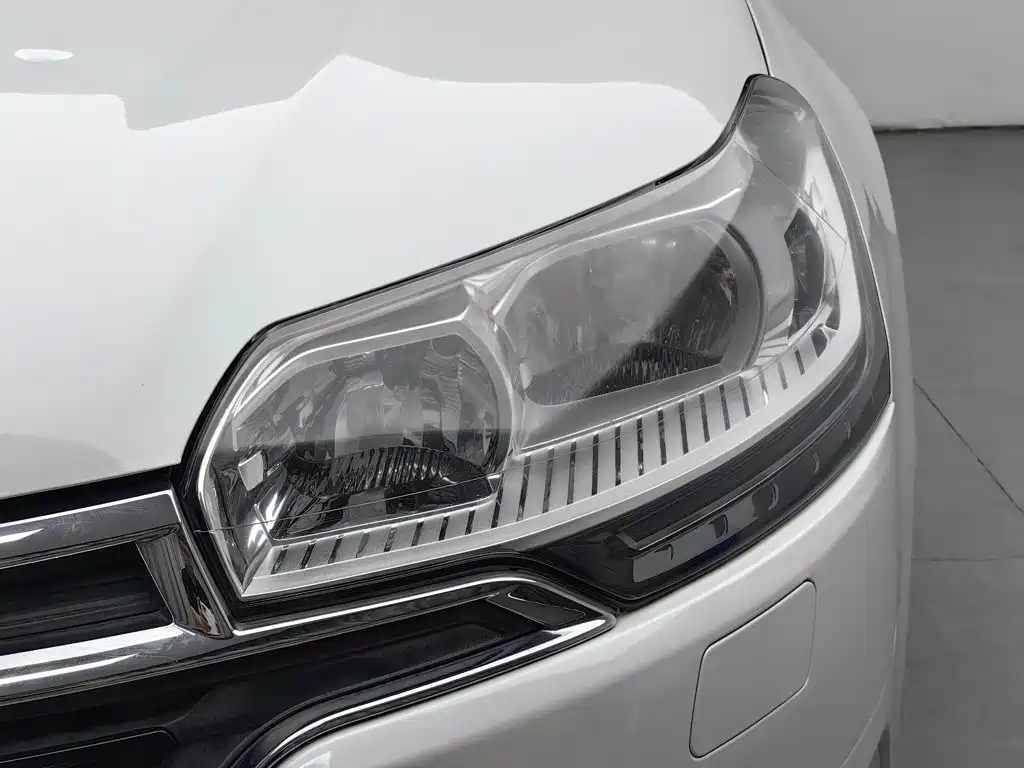 Фото 7 - Citroën C5