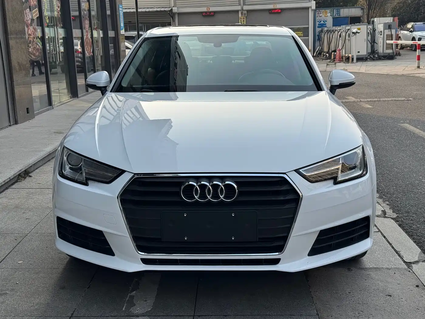 Audi A4L 2017 40 TFSI Progressive фото 2