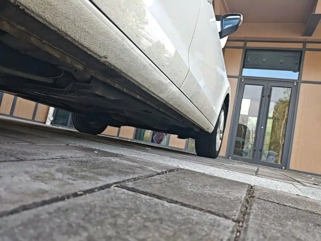 Photo 21 - Volkswagen Jetta
