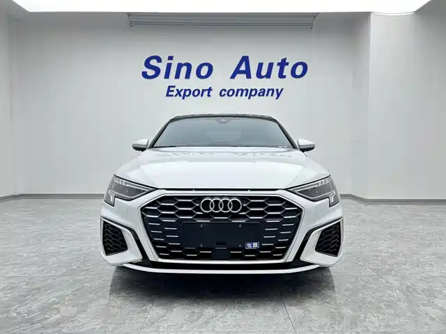 Audi A3 A3L Limousine 35 TFSI, Стиль Спорт