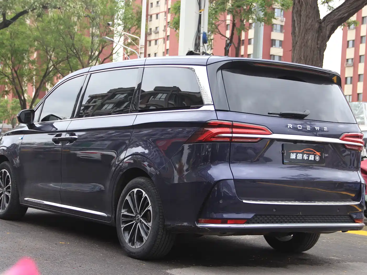 Roewe iMAX8 2022 400TGI Flagship фото 9