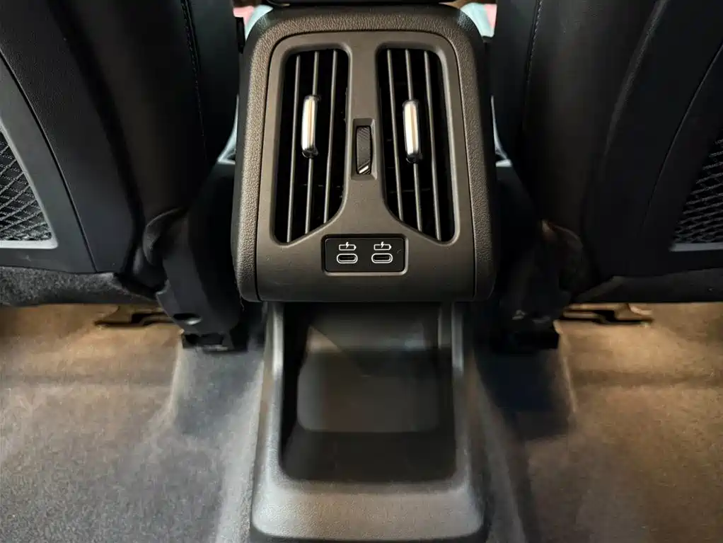 BMW X1 2023 sDrive20Li X Design Package фото 18