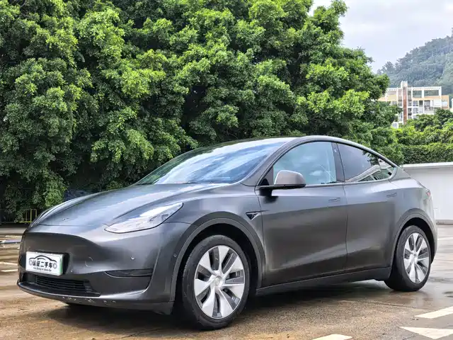 Tesla Model Y 2022 Facelift Rear-Wheel Drive Version — фото 1