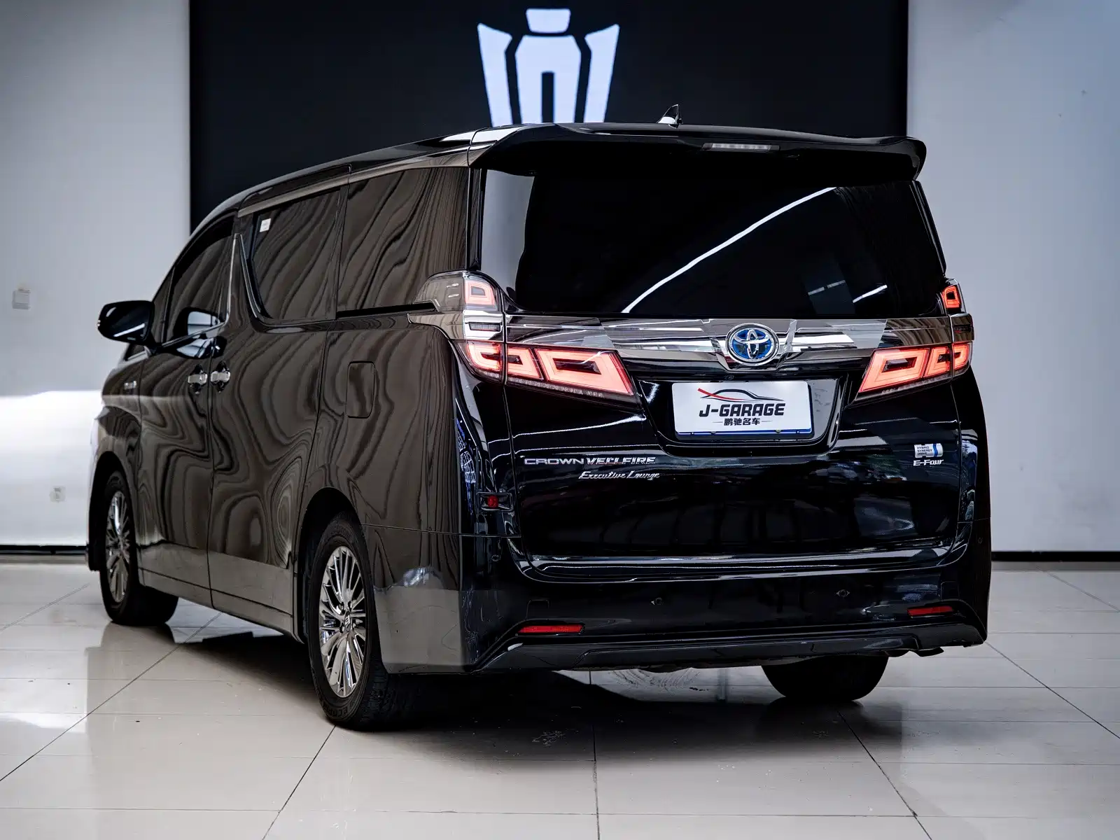 Фото 9 - Toyota Vellfire