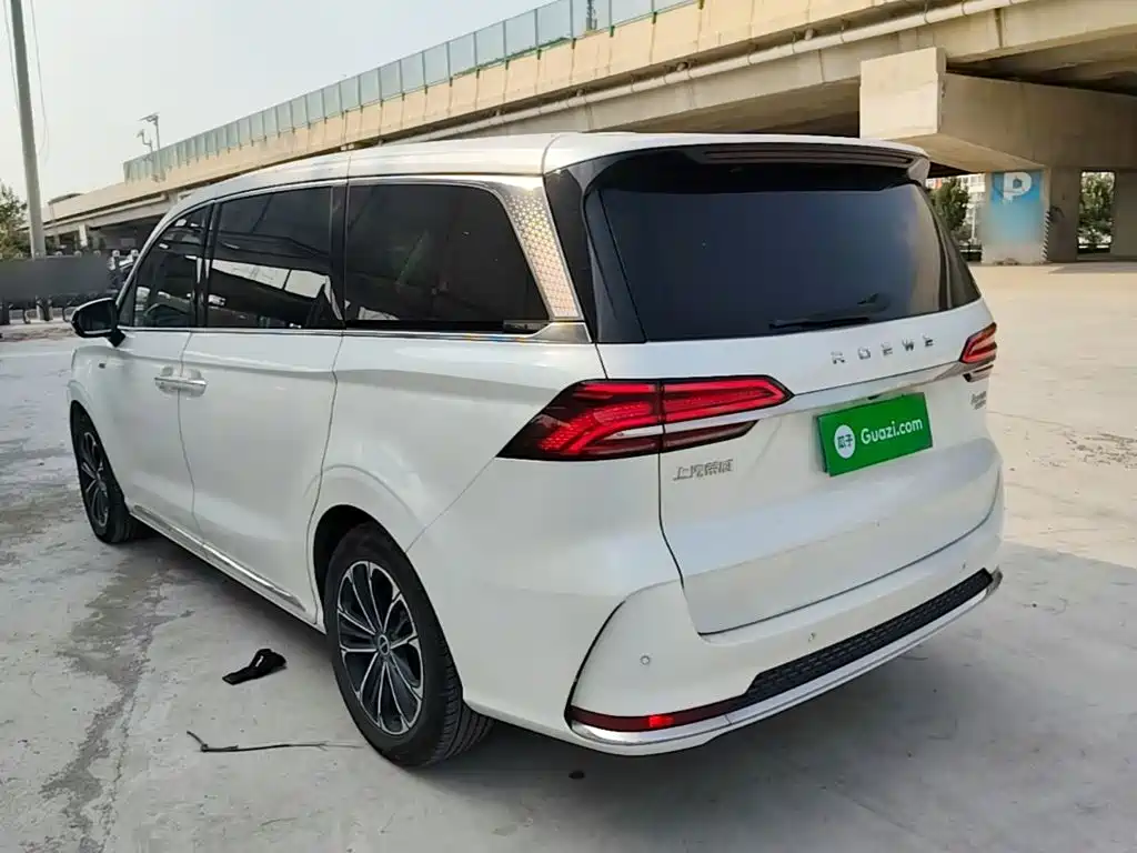 Photo 5 - Roewe iMAX8