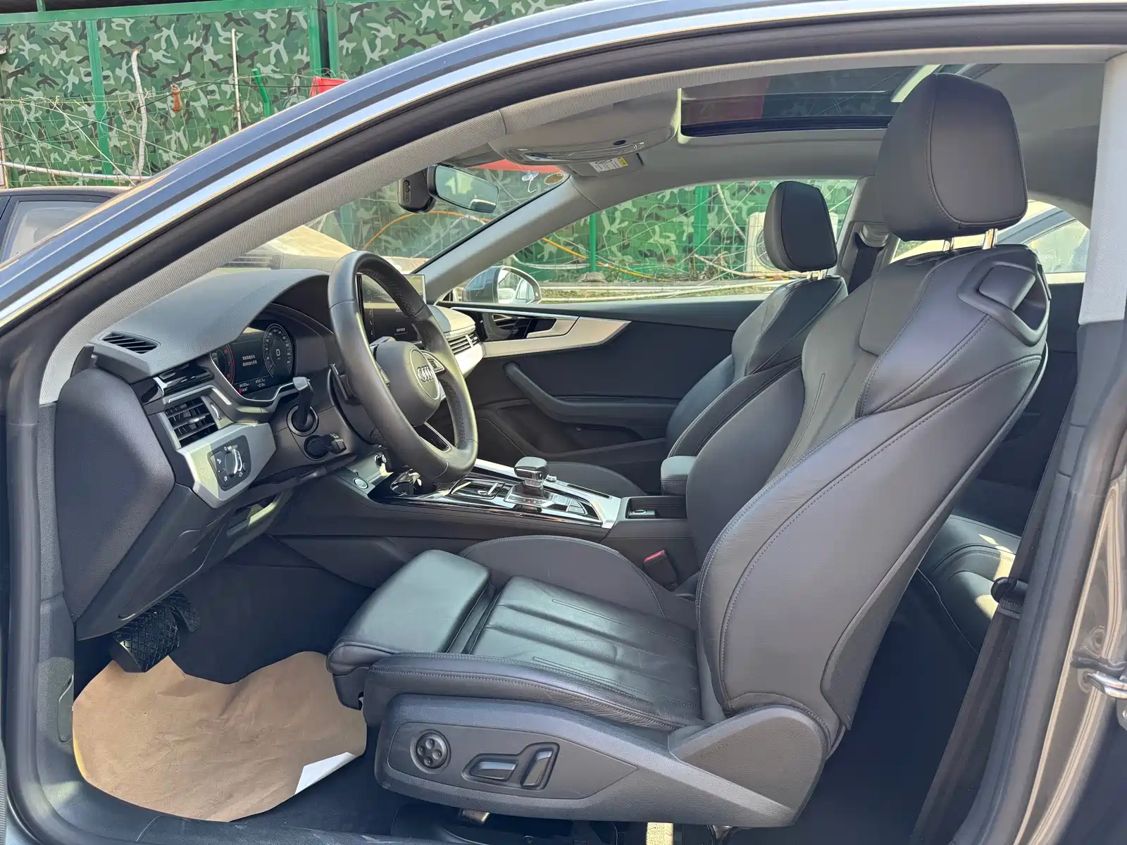 Photo 5 - Audi A5 (Import)