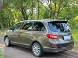Фото 4 - Buick GL8