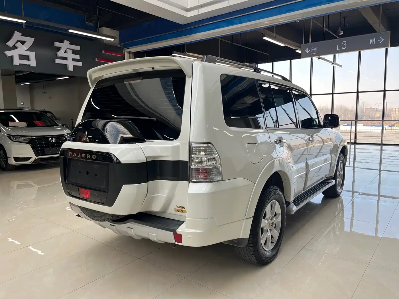 Mitsubishi Pajero (Import) 2019 3.0L Auto Standard Version фото 7