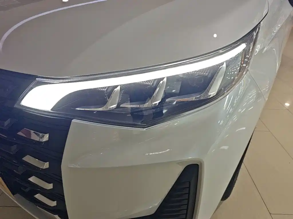 GAC Trumpchi Trumpchi M6 2025 2023 PRO 270T DCT Luxury Edition