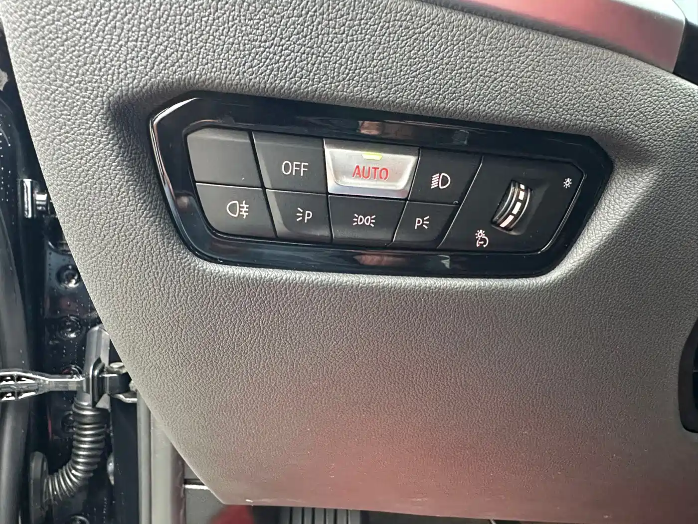 BMW 3 Series 2023 320Li M Sport Package фото 12