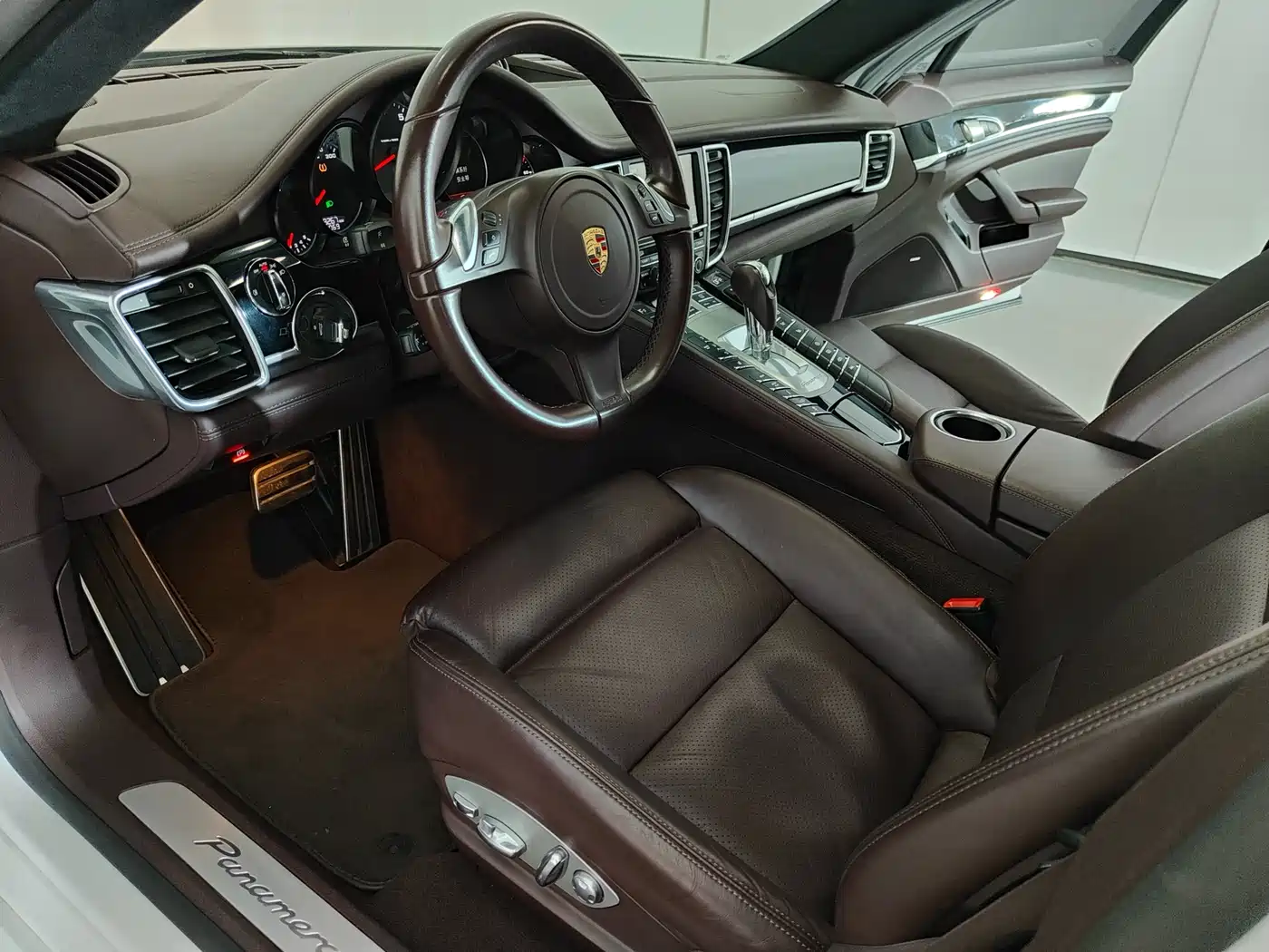 Porsche Panamera 2014 Panamera 3.0T фото 4