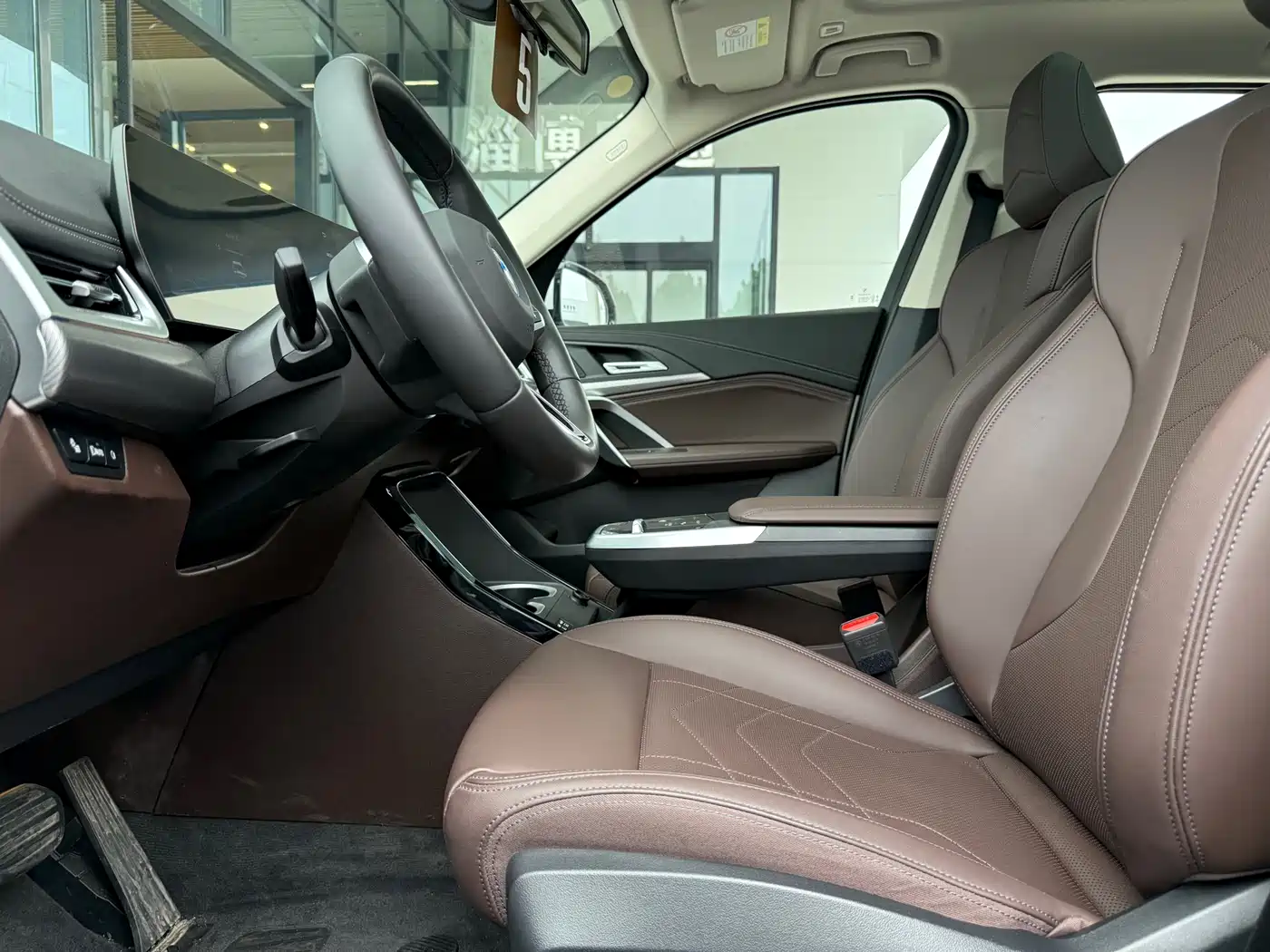 BMW iX1 2023 eDrive25L M Sport Package фото 4