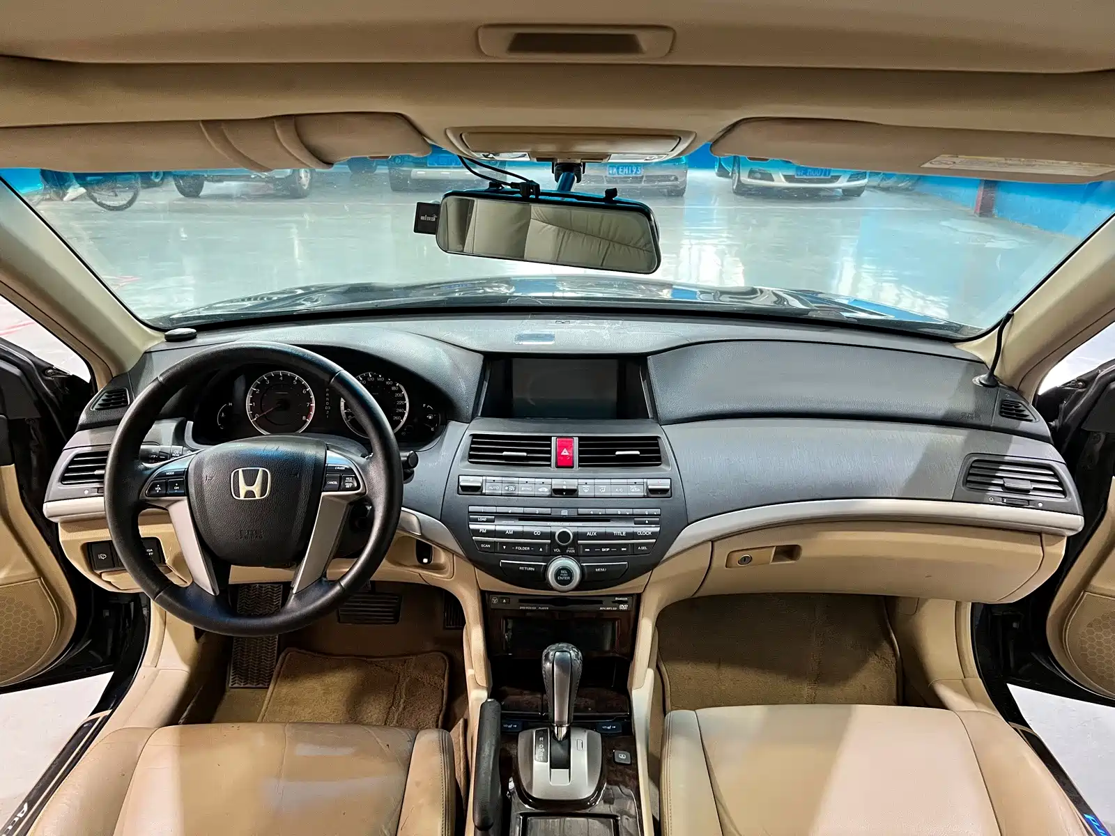 Photo 5 - Honda Accord