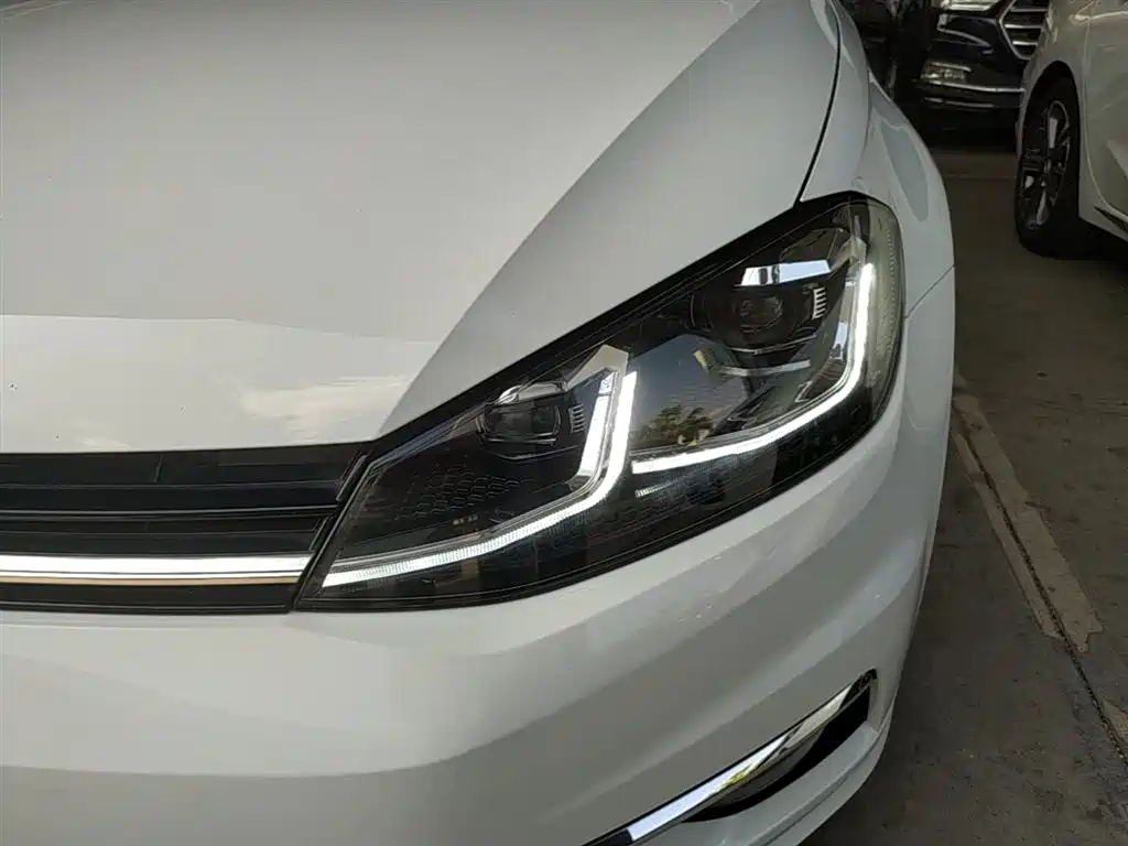 Volkswagen Golf 2018 230TSI Automatic Comfort фото 24
