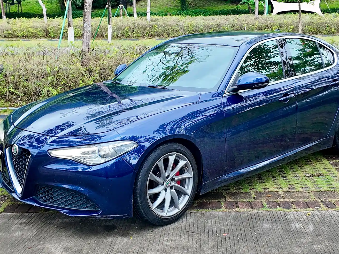 Alfa Romeo Giulia 2019 2017 2.0T 200HP Luxury Edition