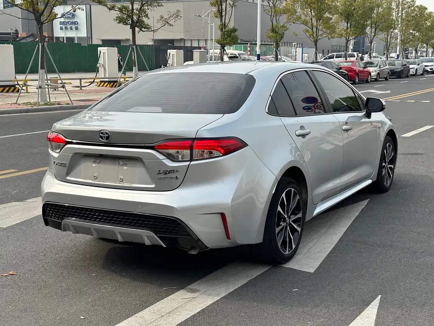 Toyota Levin 2021 Dual Engine 1.8H E-CVT Sport фото 28