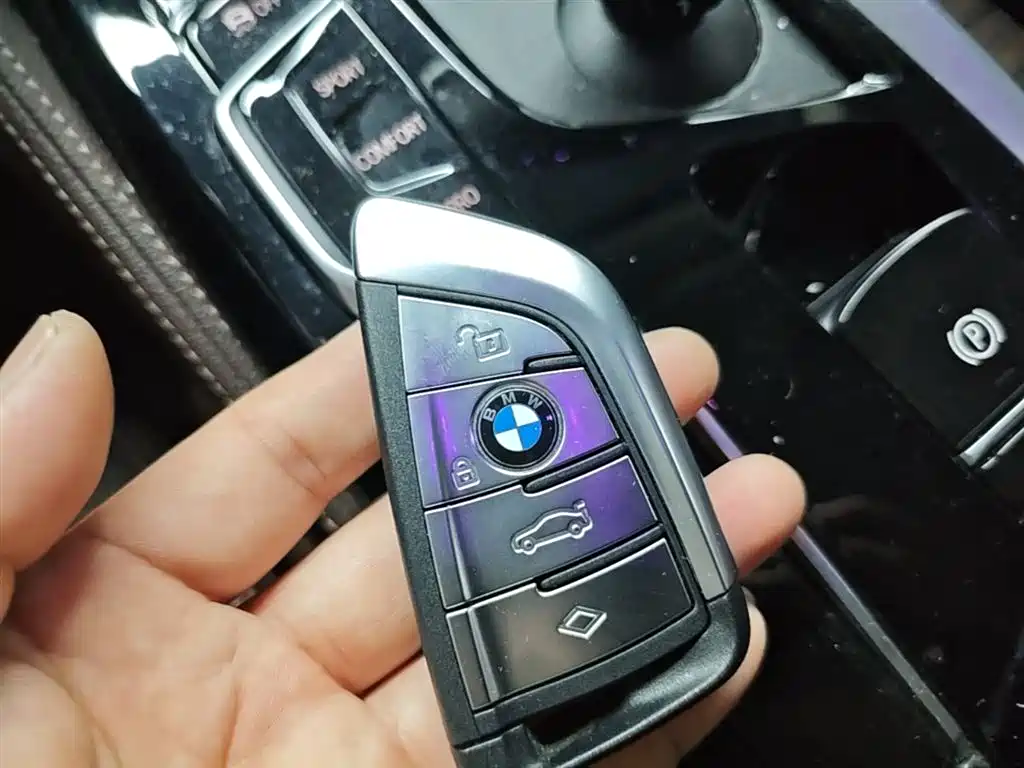BMW 5 Series 2022 Model Second Facelift 530Li Leading M Sport Package фото 17