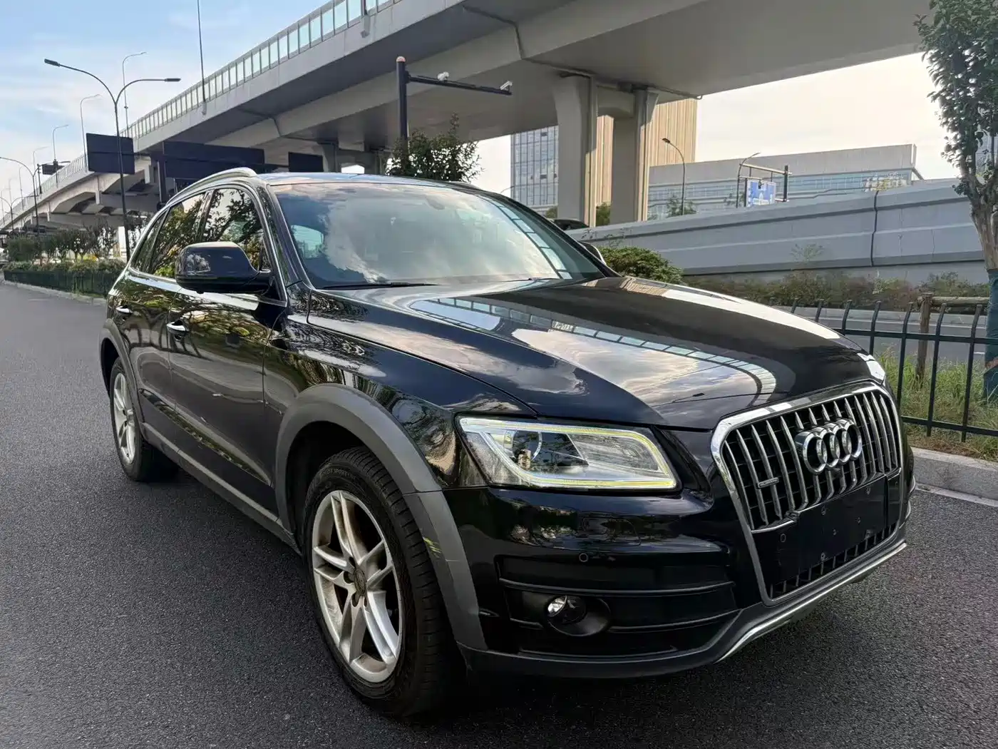 Audi Q5 2018 2017 Plus 40 TFSI Technology