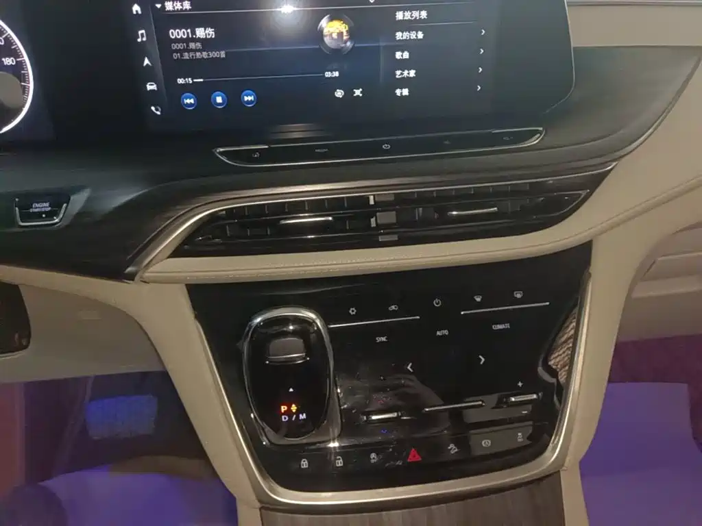 Фото 13 - Buick GL8