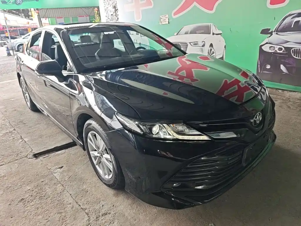 Photo 4 - Toyota Camry