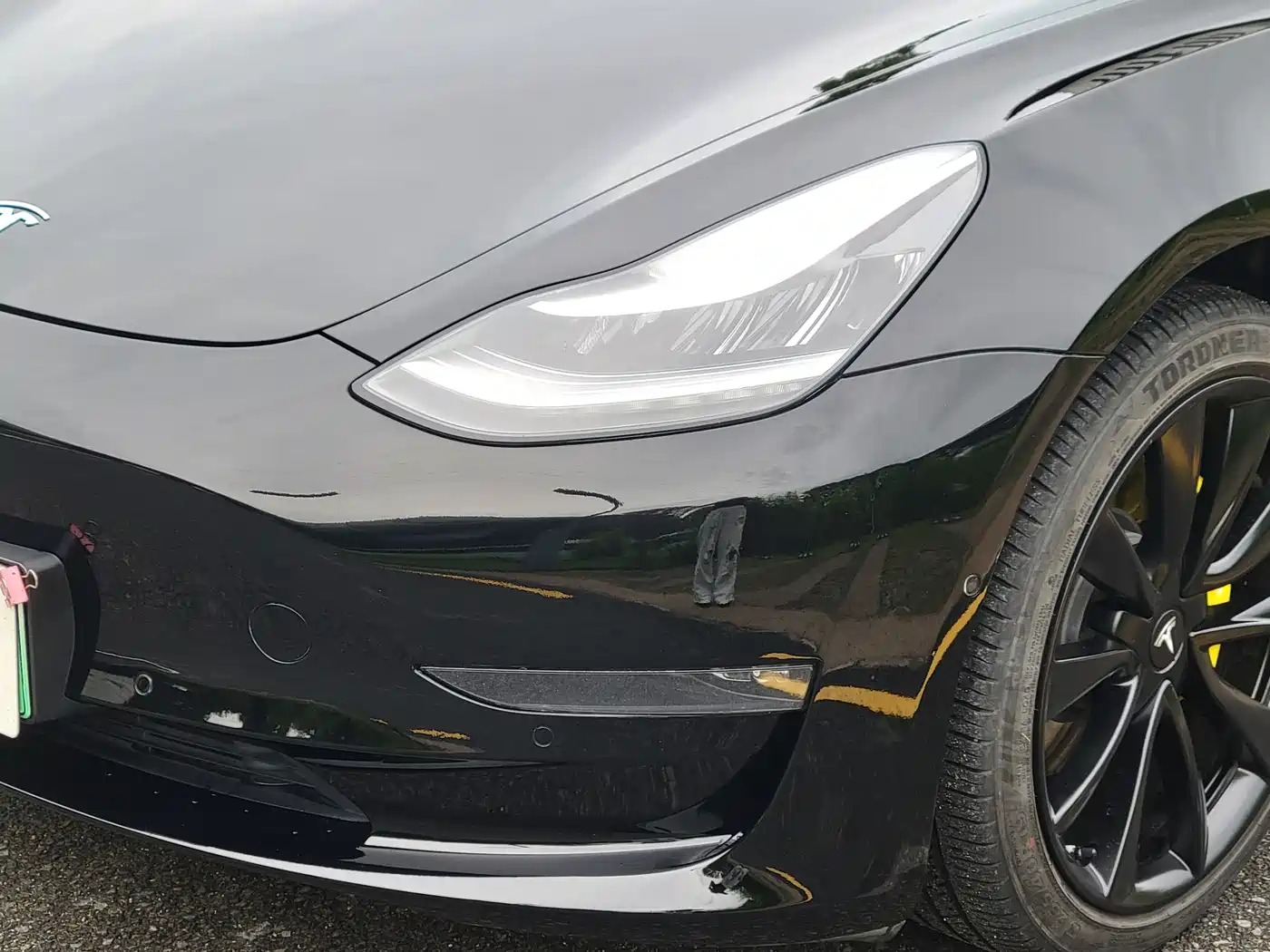 TESLA MODEL 3