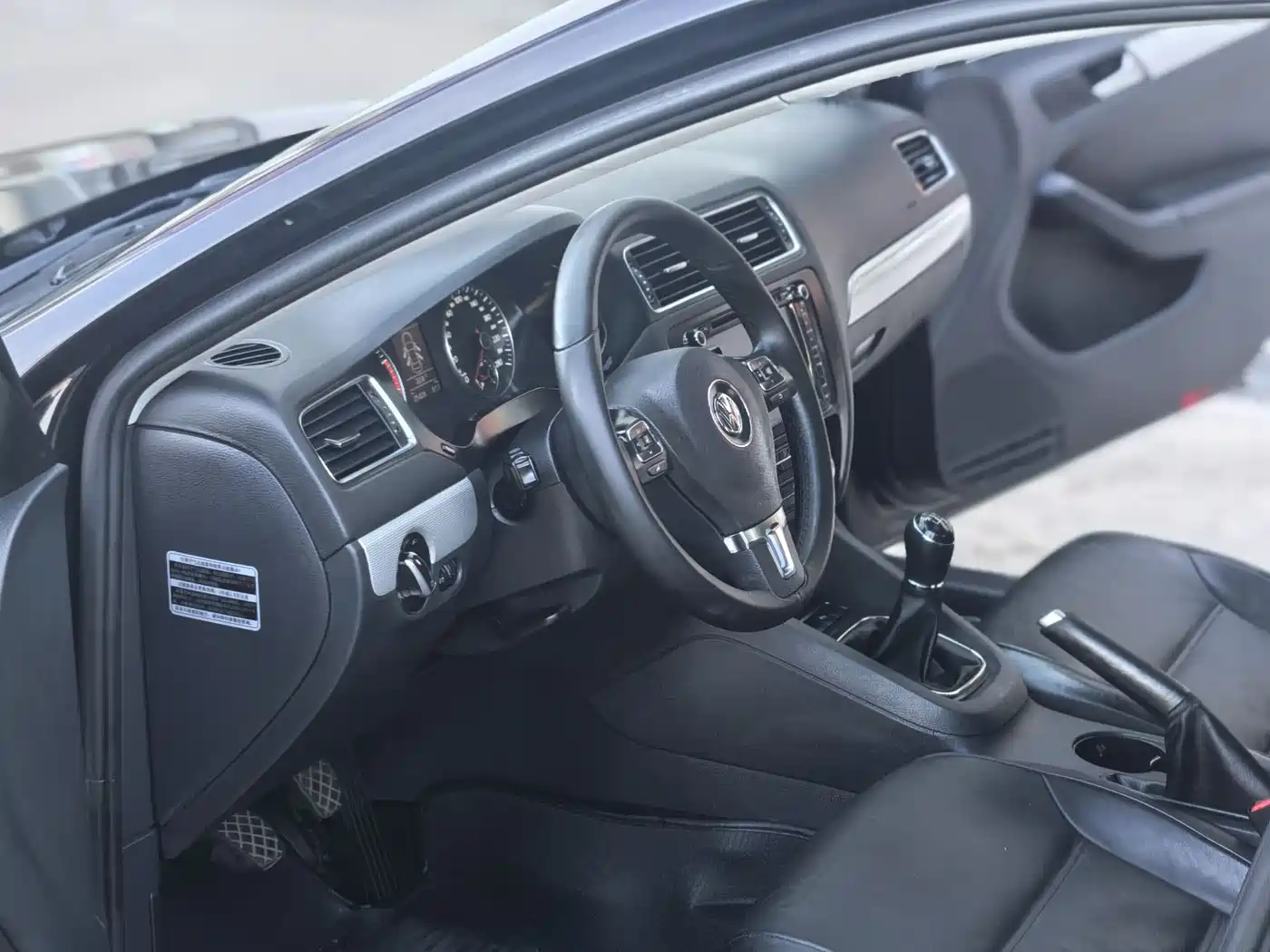 Volkswagen Sagitar 2012 1.4TSI Manual Luxury фото 11