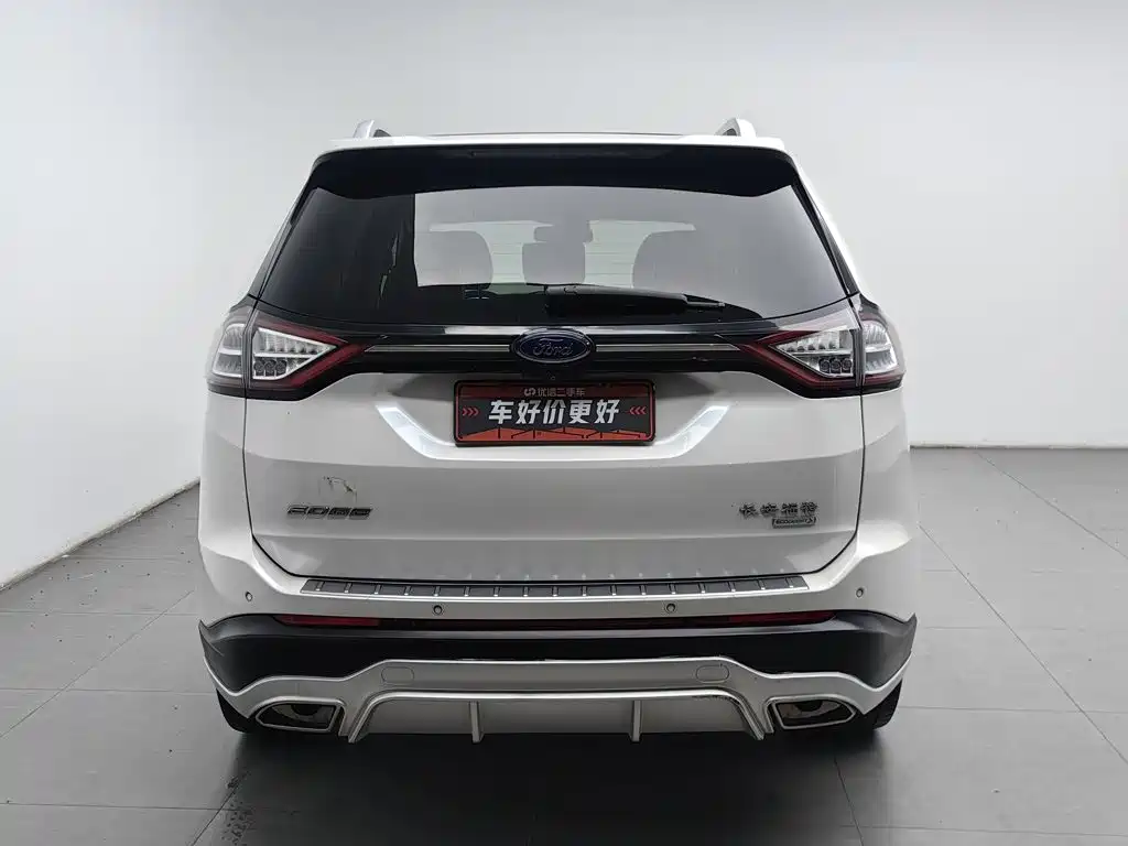 Фото 4 - Ford Edge