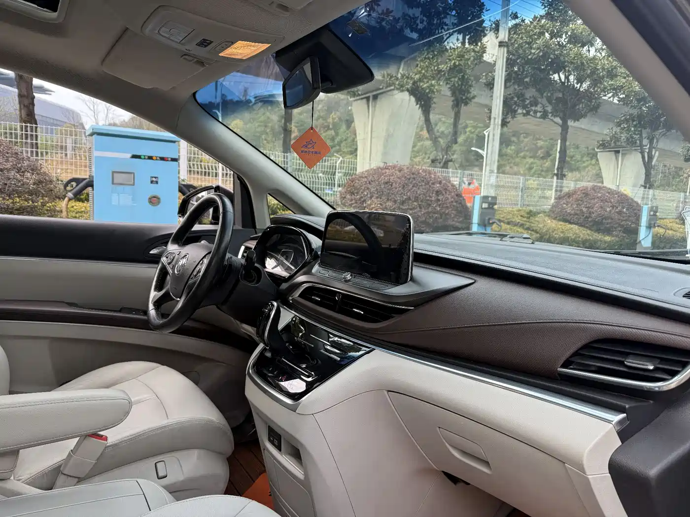 Buick GL8 2021 Land Business Class 652T Luxury фото 15