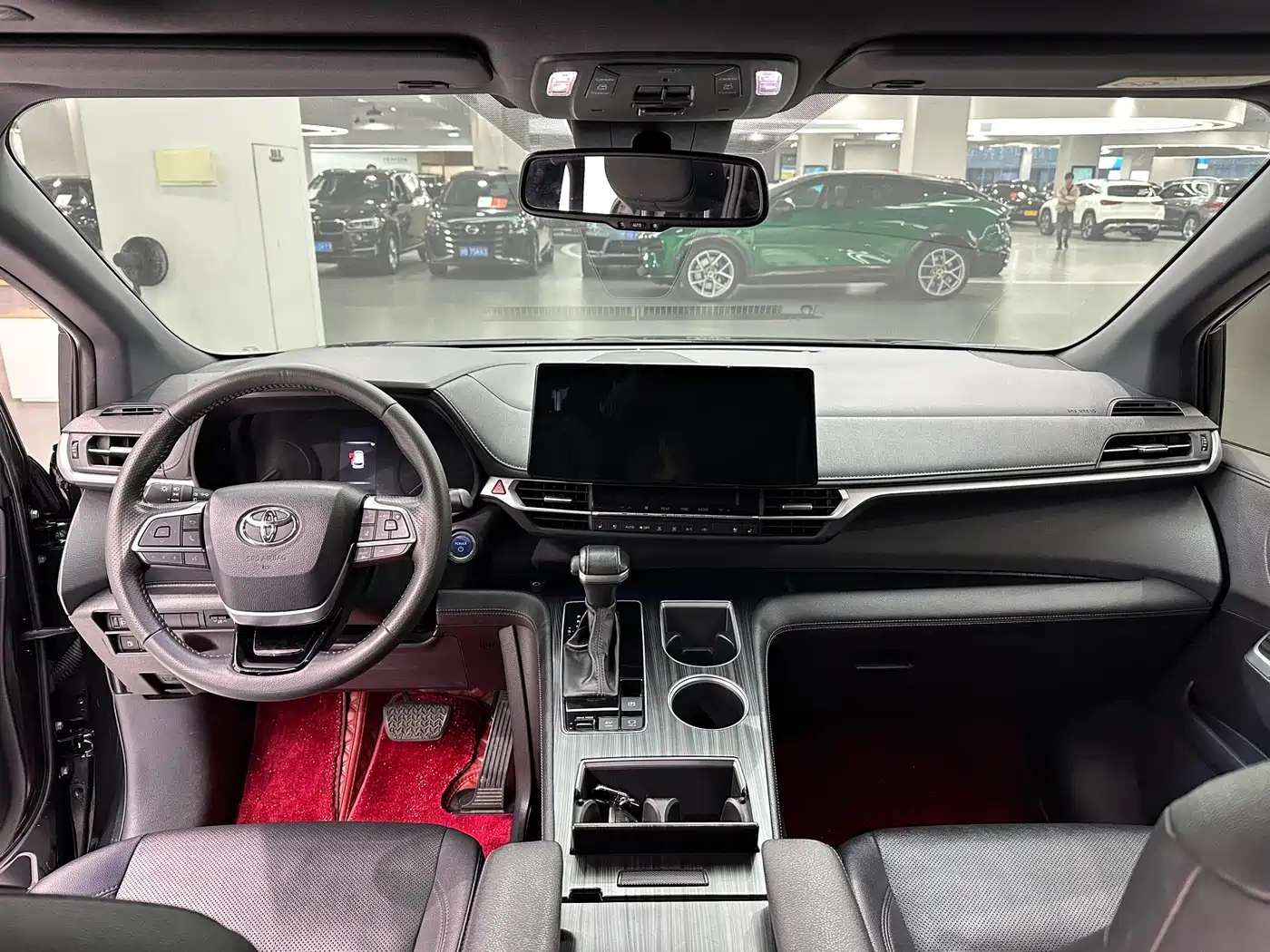 Toyota Sienna 2021 2.5L Hybrid Premium Edition фото 5