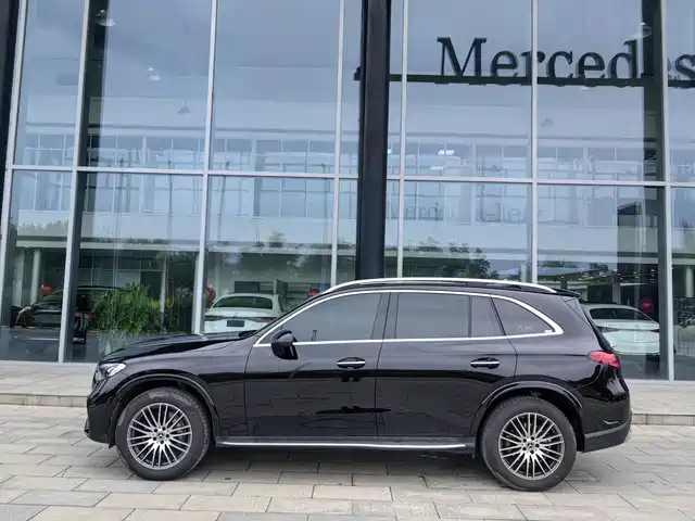 Mercedes-Benz GLC 2025 GLC 300 L 4MATIC Dynamic 5-seater — фото 3