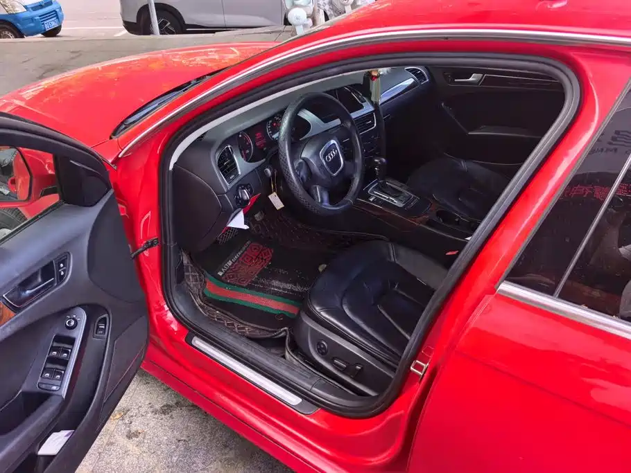 Audi A4L 2011 2012 2.0 TFSI Auto Comfort